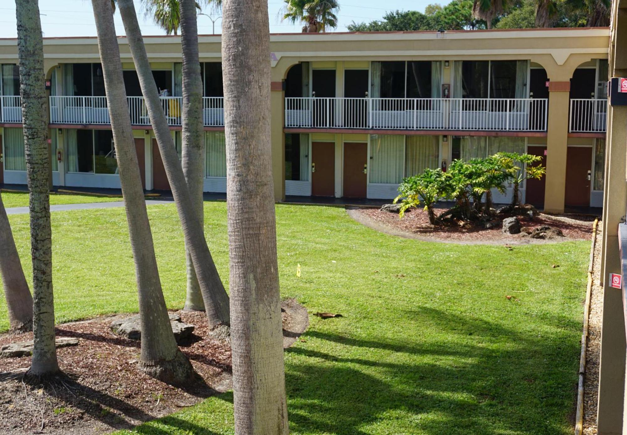 Econo Lodge Port Canaveral Area Merritt Island Esterno foto